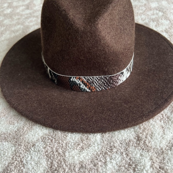 Treasure & Bond Hat - Picture 2 of 3